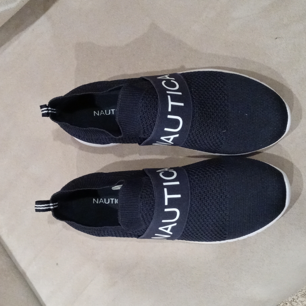 Shoes (Item S001)